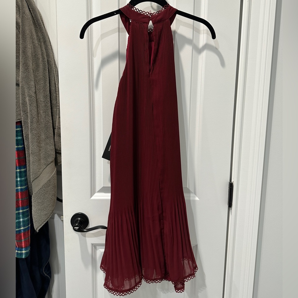 NWT Lulus Halter Dress - Picture 4 of 6